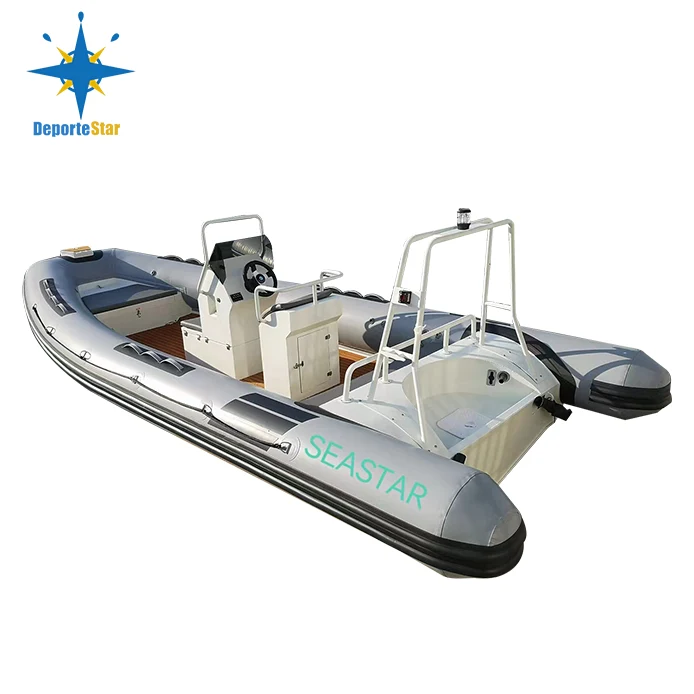 La coque en aluminium du bateau semi-rigide de 7 m est-elle le choix idéal pour des applications marines polyvalentes ?